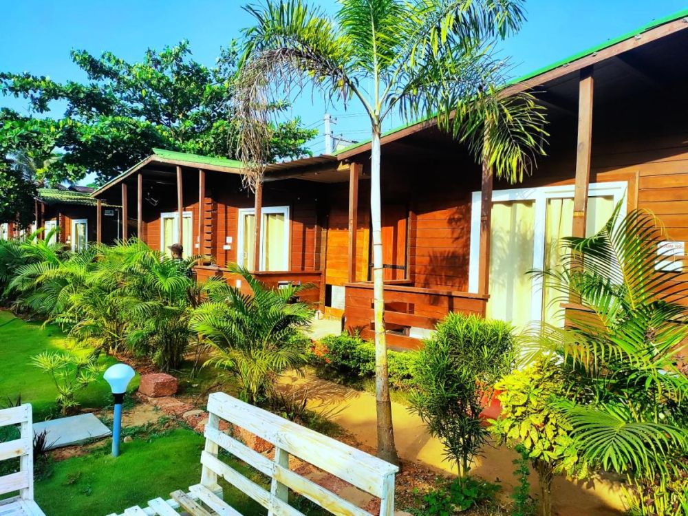 Arambol Lake Resort 