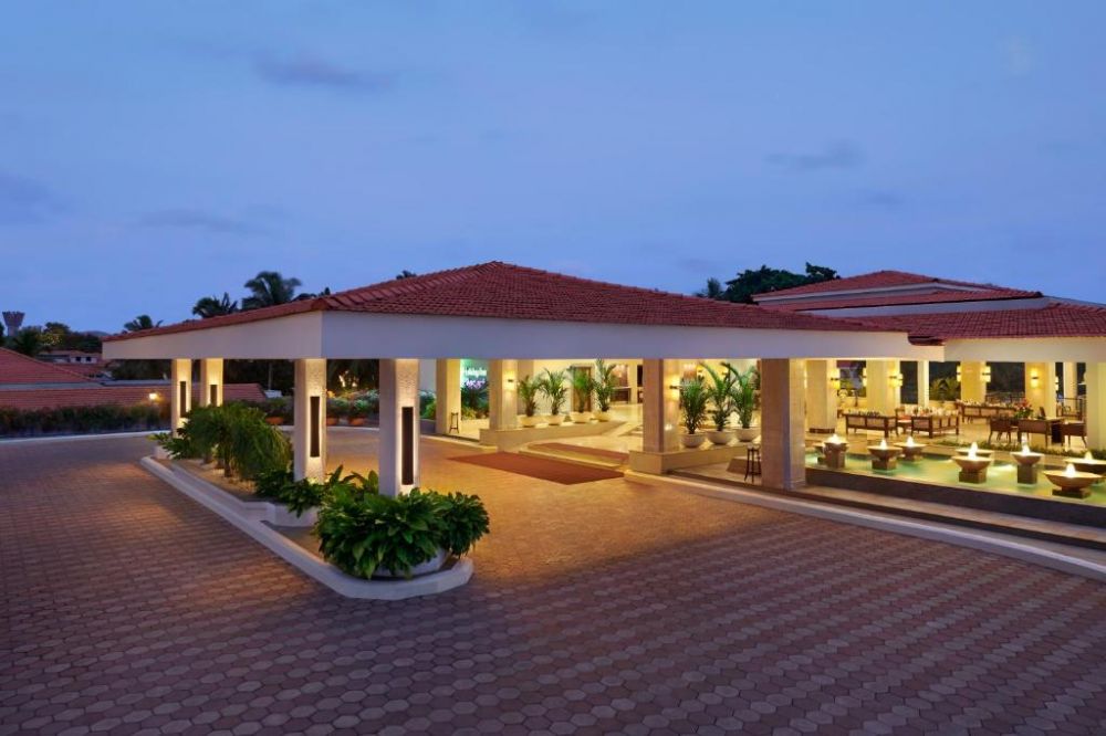 Holiday Inn Resort 5*