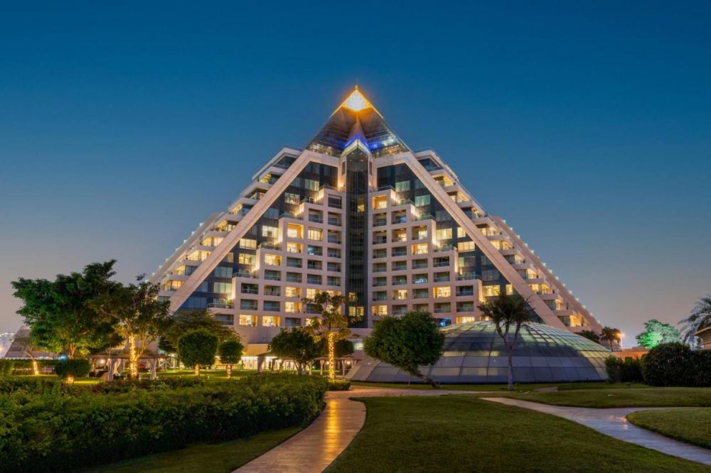 Raffles Dubai 5*