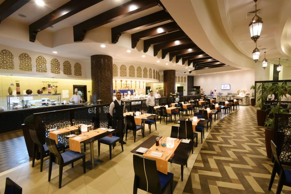 Bahi Ajman Palace 5*