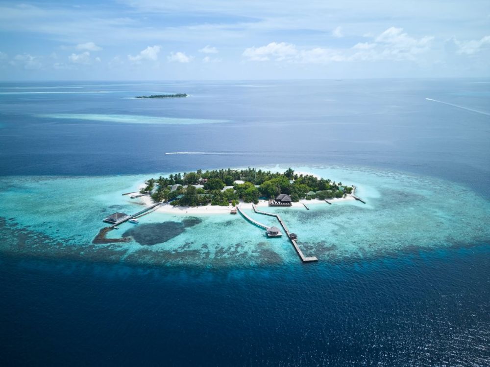 Eri Maldives (ex. Eriyadu Island Resort) 4*