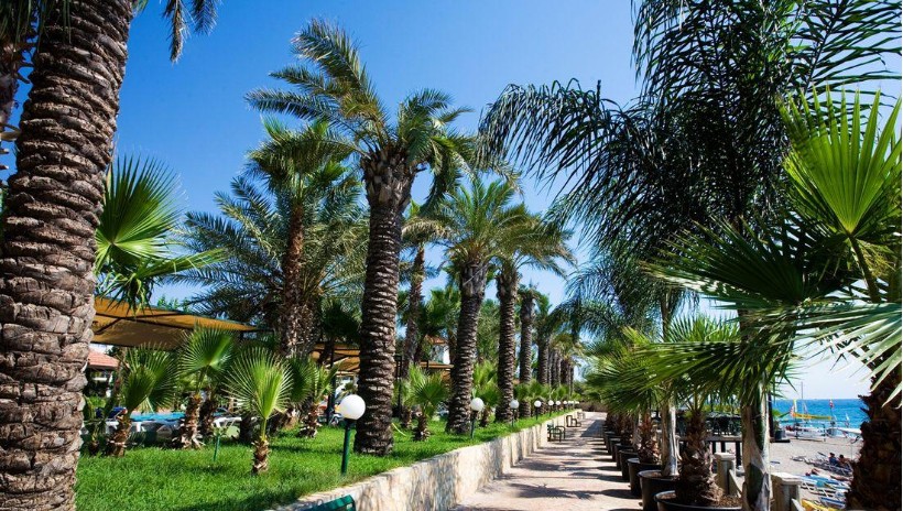 Larissa Park Club Akman 4*