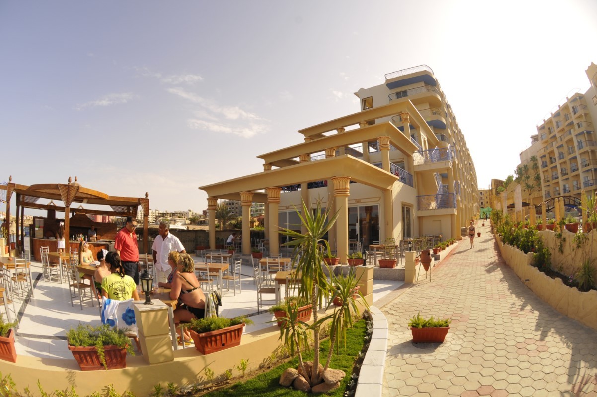 Sphinx Aquapark Beach Resort 4*