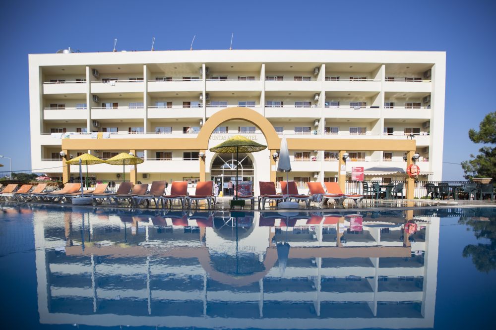 Scalanuova Beach Hotel 4*