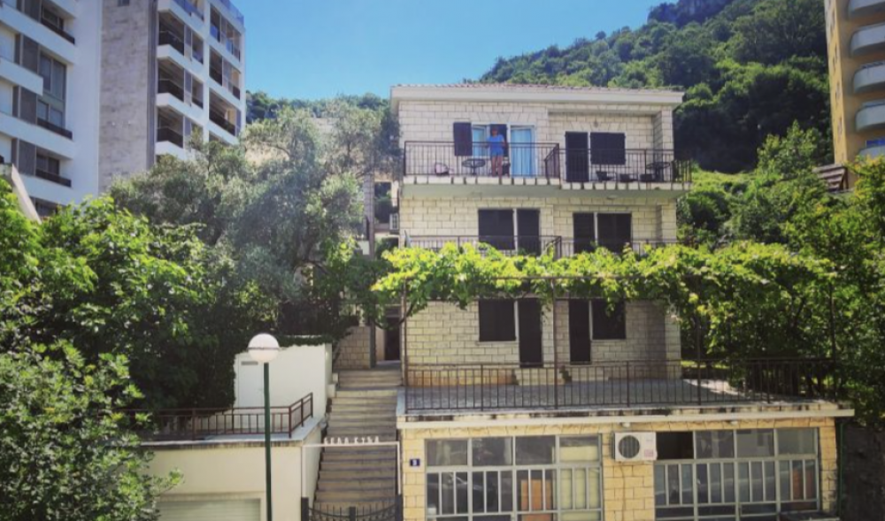 Bianca Guest House 3*