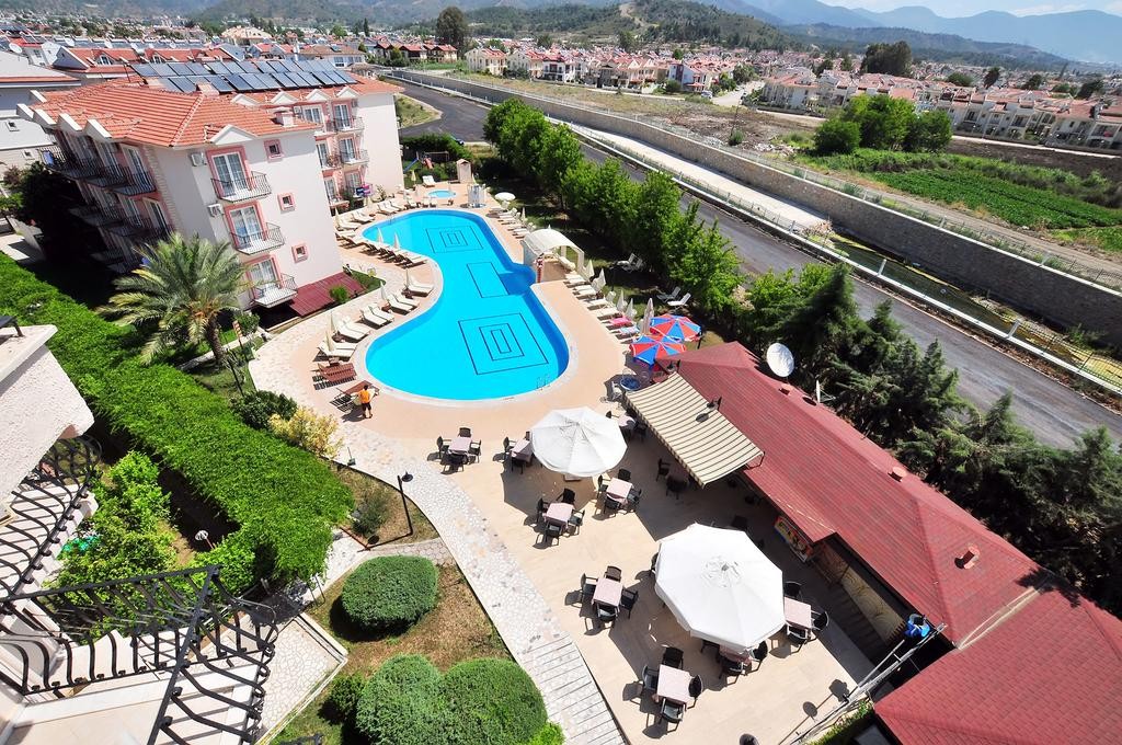 Pelin Hotel 3*