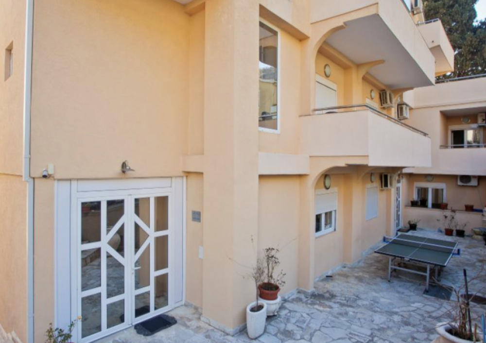 Andric Apartments 4*