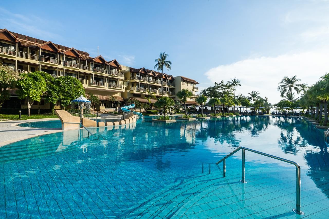 Phuket Marriott Resort & Spa Merlin Beach 5*