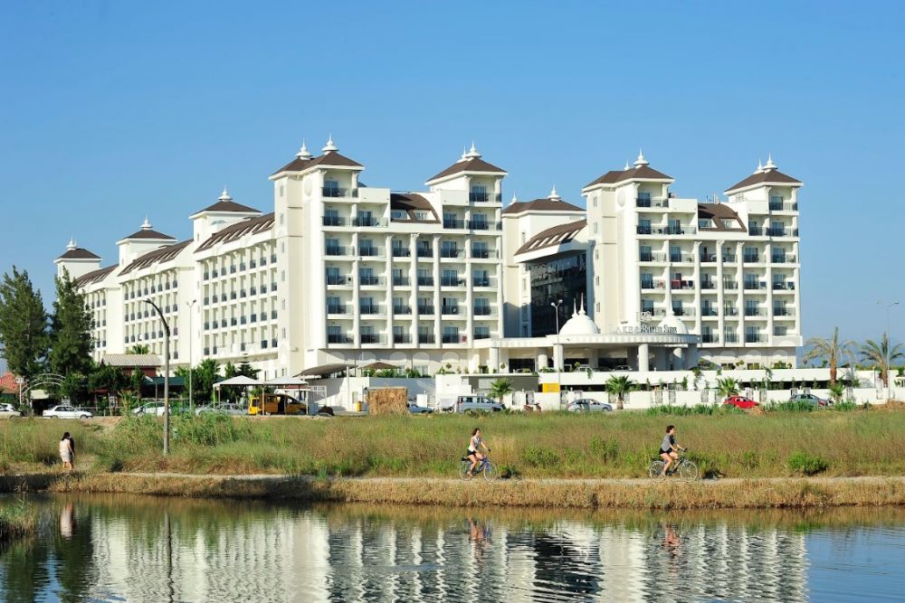 Lake River Side Hotel & SPA 5*