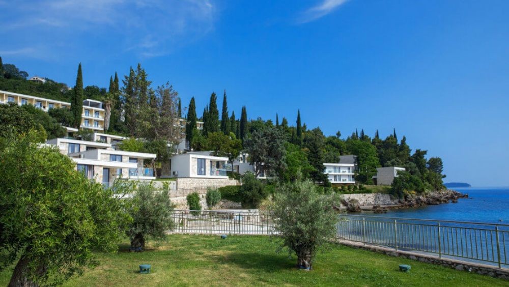 Villas & Apartments Mlini 4*