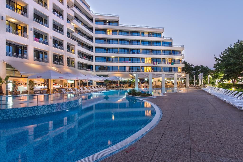 Globus Sunny Beach 4*