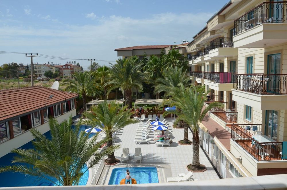 Cinar Family Suite Hotel 4*