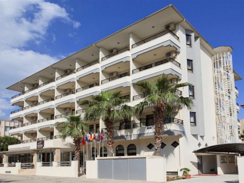 Kandelor Hotel 4*