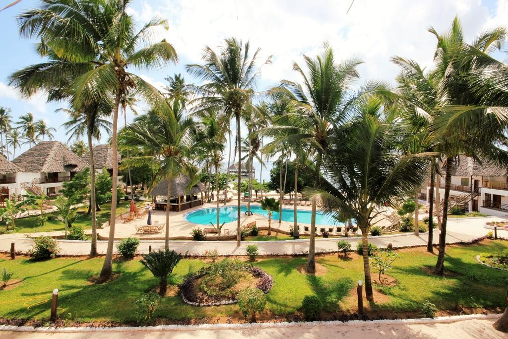 Paradise Beach Resort 4*