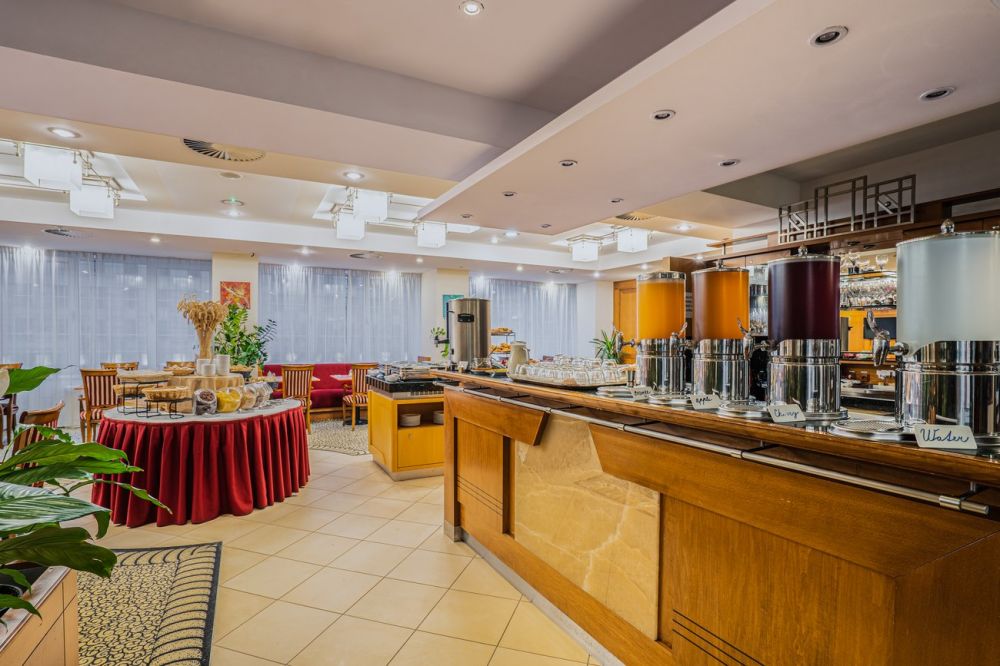 Ramada Prague City Centre 4*