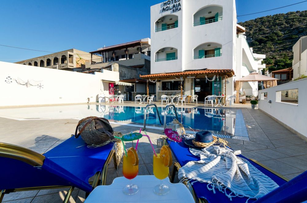 Aglaia Apartments 3*