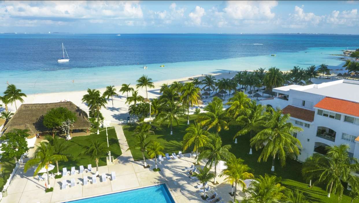 Beachscape Kin Ha Villas & Suites Cancun 3*