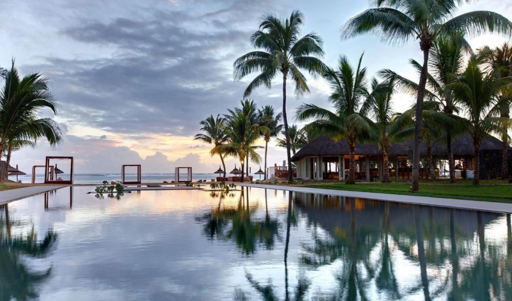 Outrigger Mauritius Beach Resort 5*