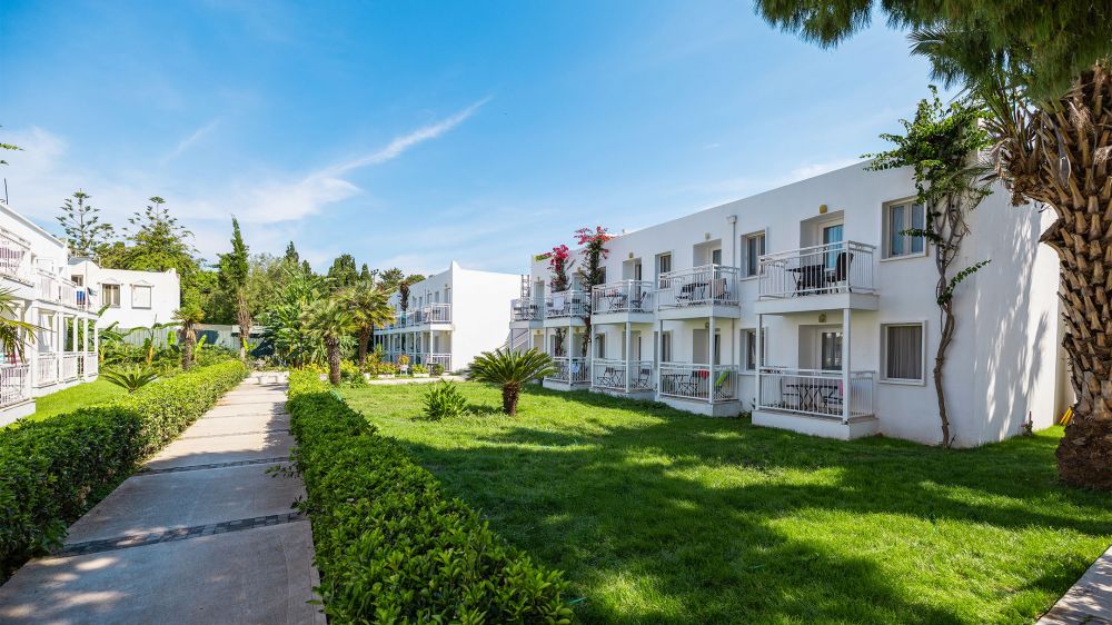 Petunya Beach Resort 4*