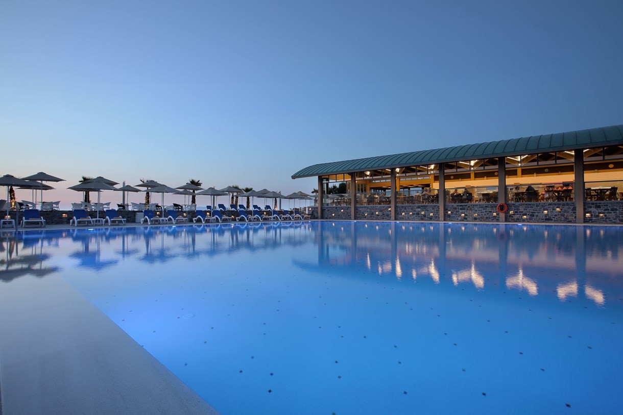 Arina Beach Hotel & Bungalows 4*