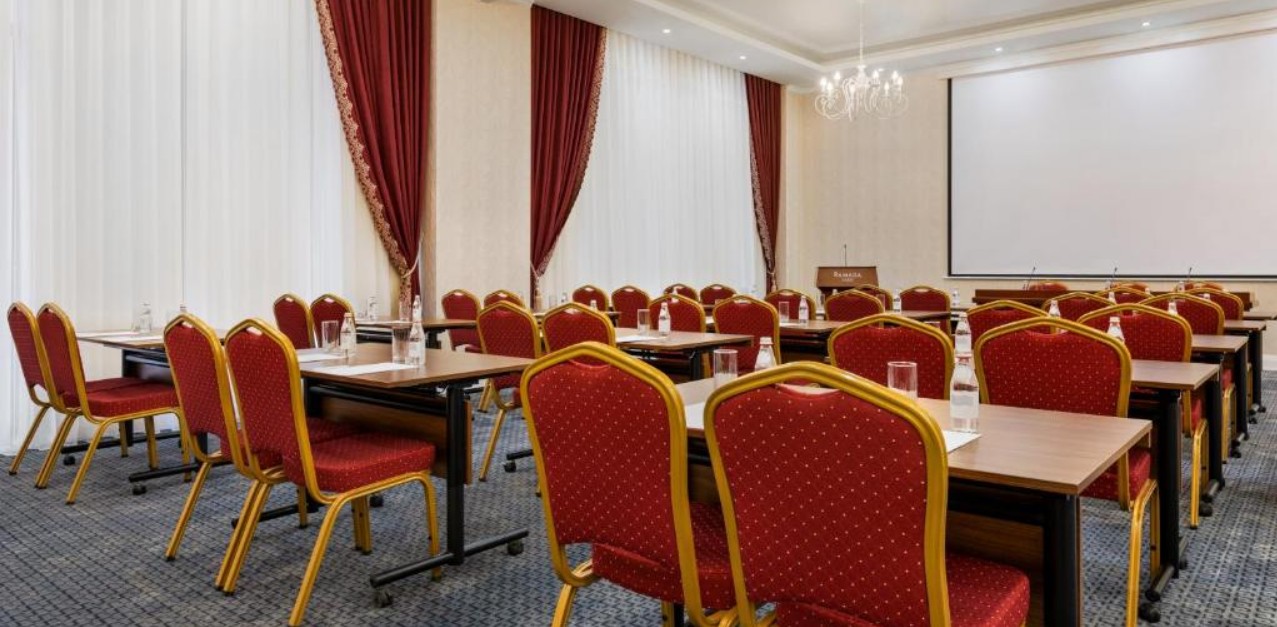 Ramada by Wyndham Shymkent 5*