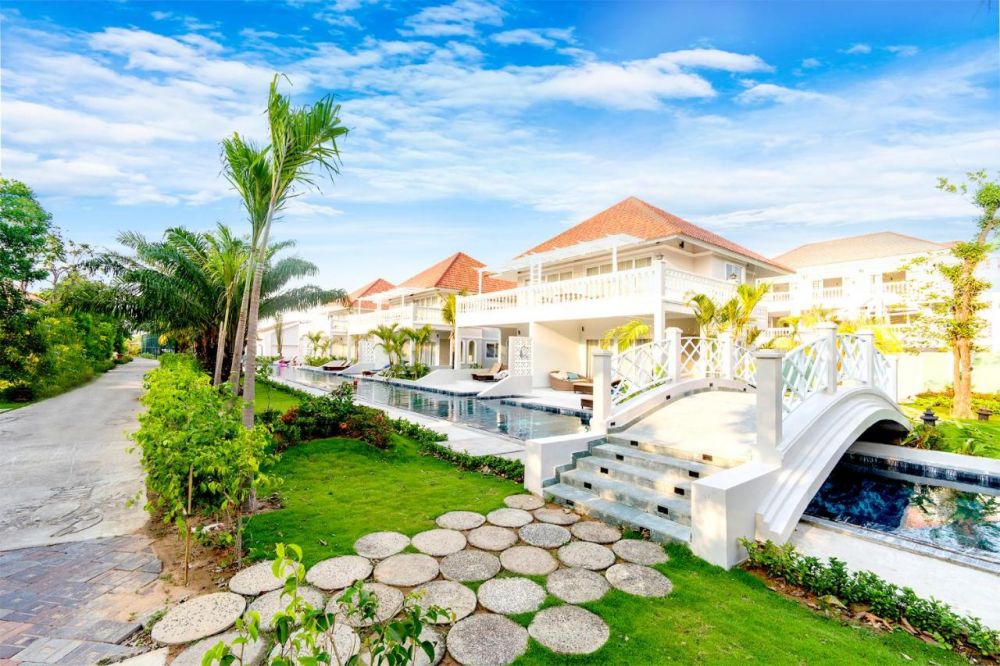 Mercury Phu Quoc Resort & Villas 4*