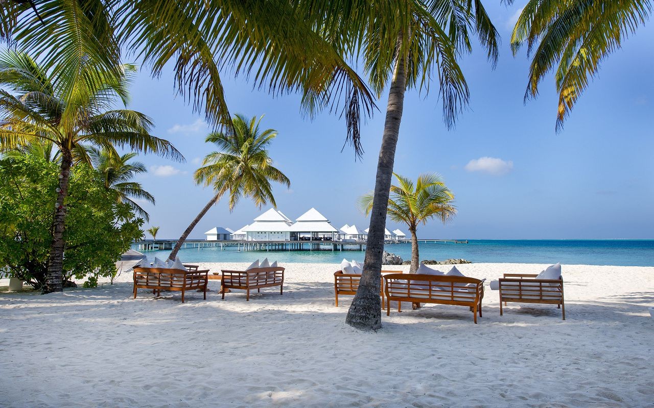 Diamonds Thudufushi Island 5*