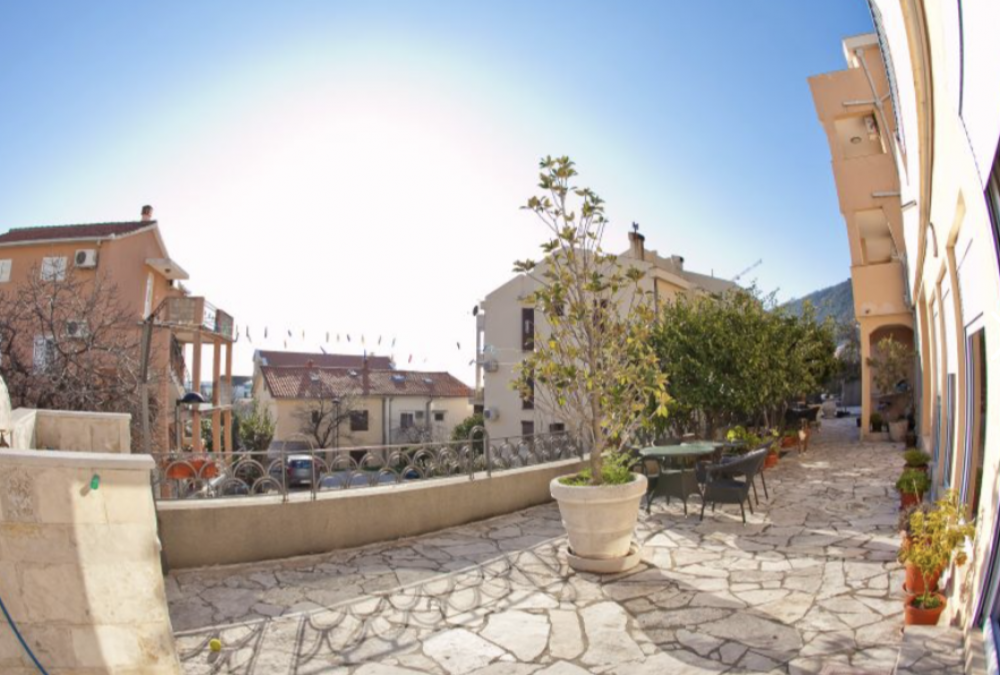 Andric Apartments 4*