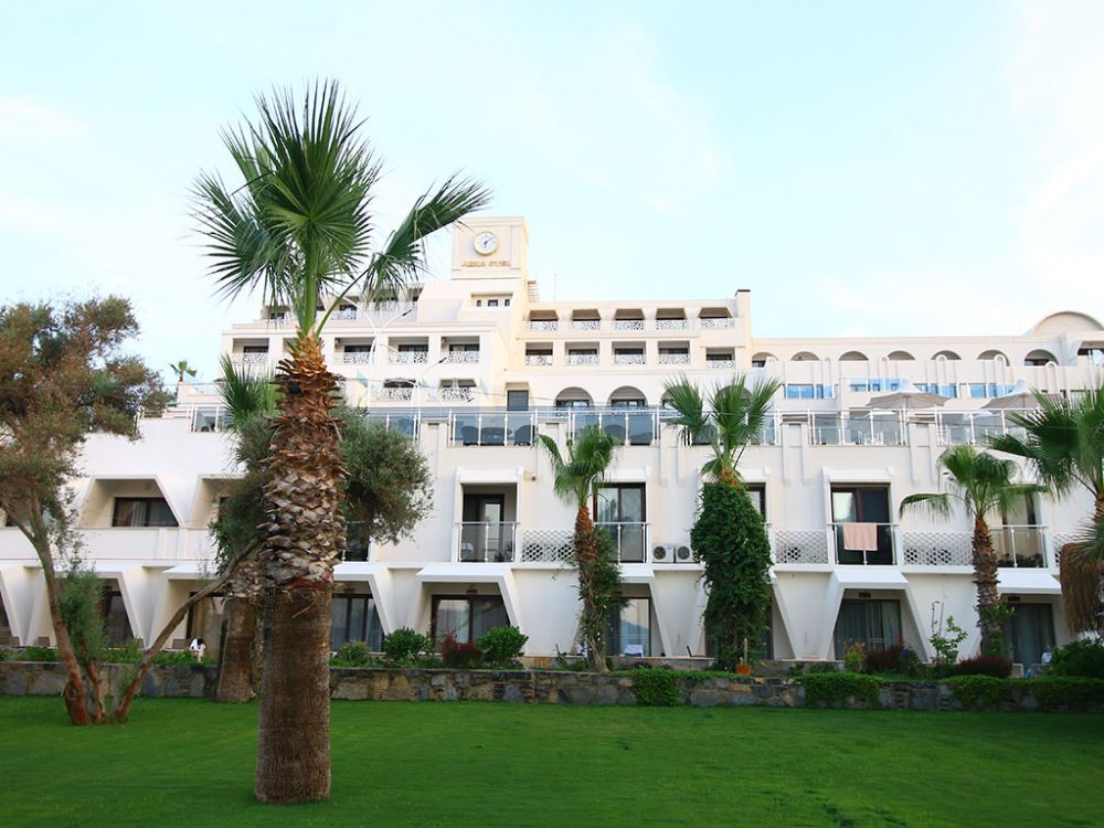 Azka Hotel 5*