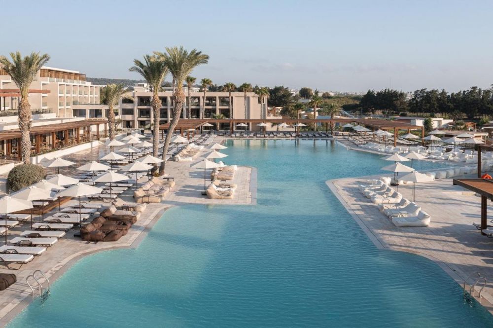 Helea Family Beach Resort 5*