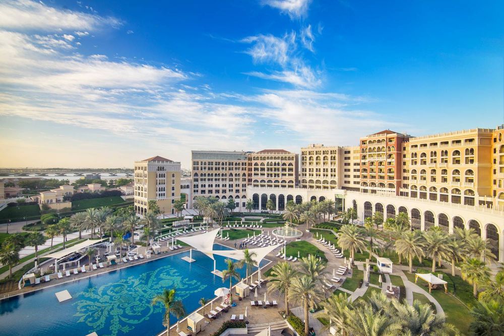 The Ritz Carlton Abu Dhabi Grand Canal 5*