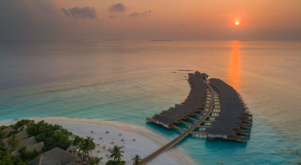 Kudafushi Resort & Spa 5*