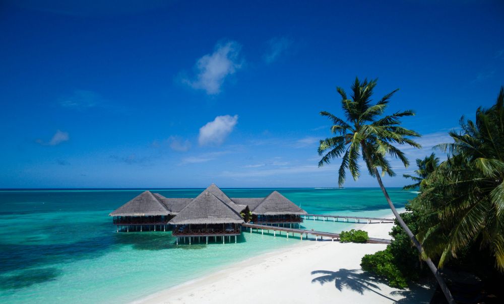 Medhufushi Island Resort 4*