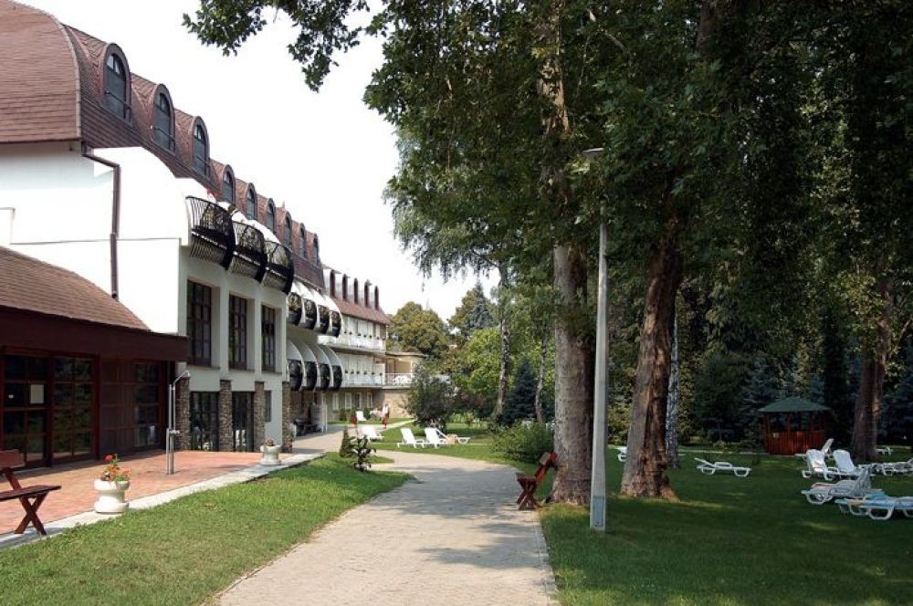 Medical Centre (BM Sanatorium) | Adults Only 14+ 4*