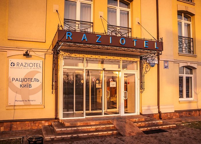 Raziotel м. Бориспольская 3*