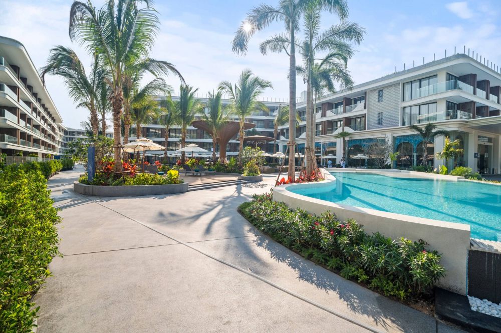 Kora Beach Resort Phuket 5*