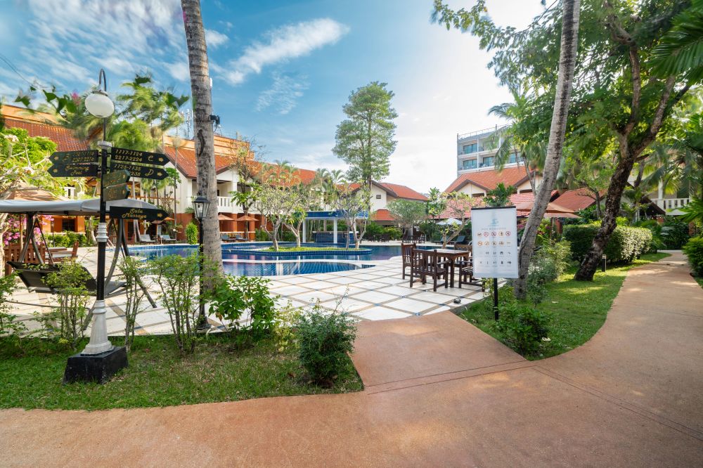 Phuket Leelavadee Hua Ting Resort (ex. Hua Ting Holiday Phuket) 4*