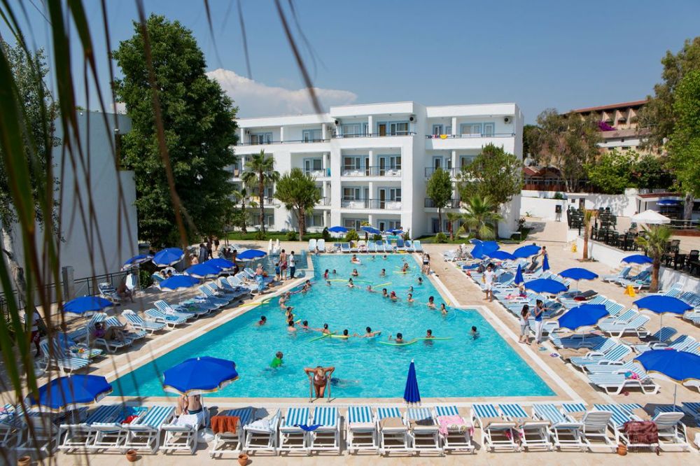 Larissa Beach Club Side 4*