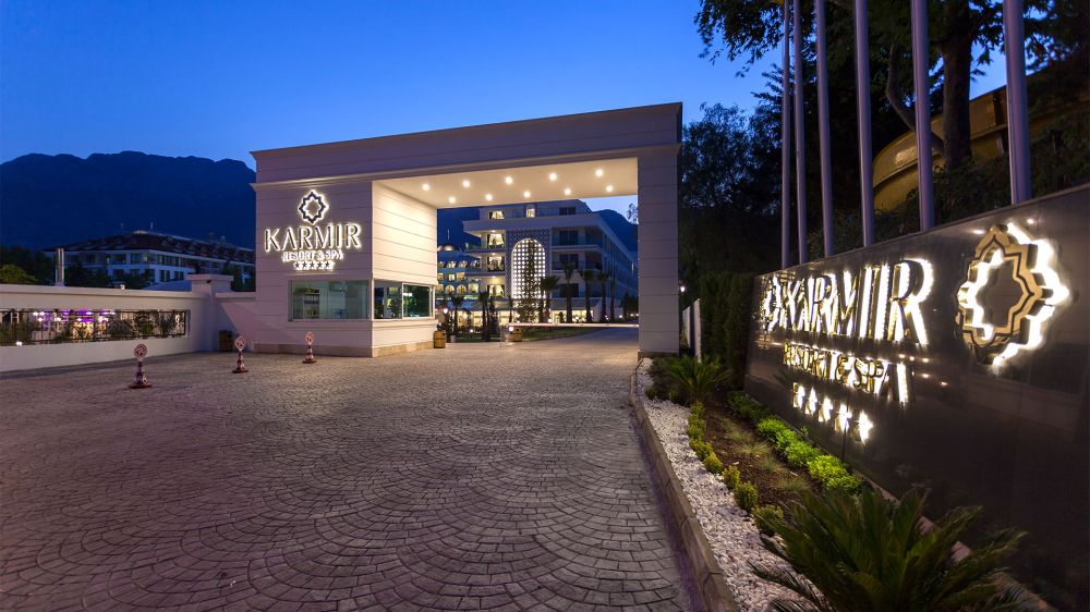 Karmir Resort & Spa 5*