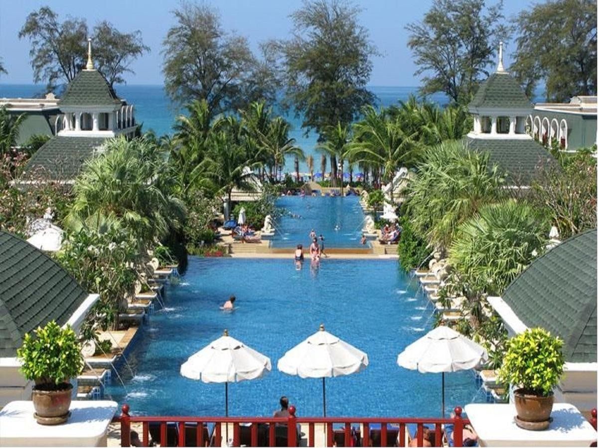 Phuket Graceland Resort & Spa 4*