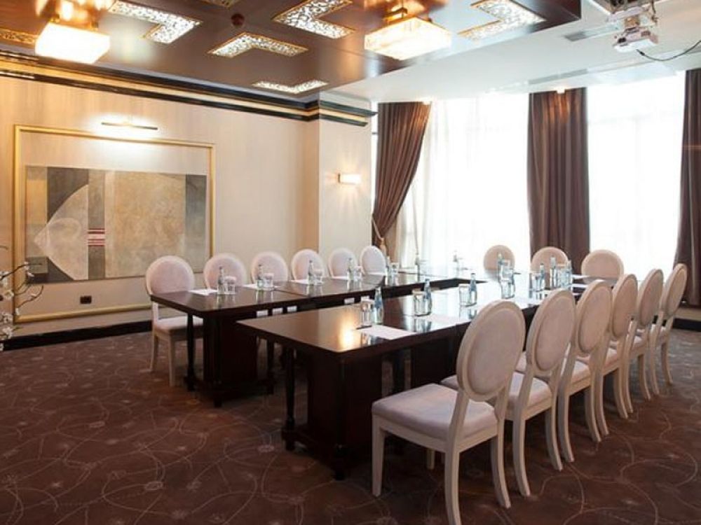 Sapphire Hotel Baku 4*