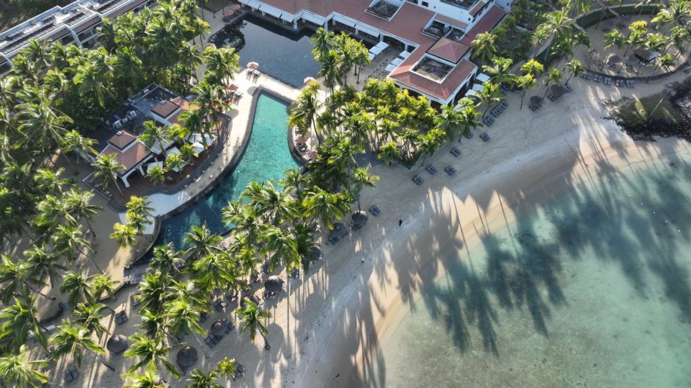 Mauricia Beachcomber Resort & SPA 4*