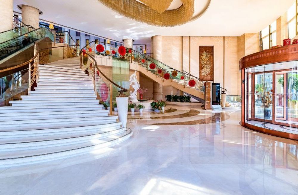 Feitian Hotel Beijing 4*