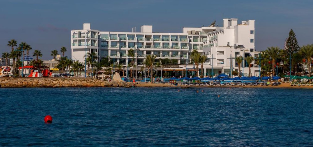 Limanaki Beach Hotel & Suites 4*