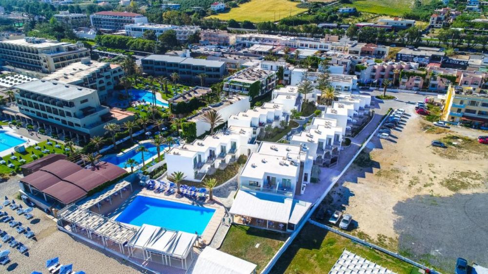 Adele Beach Hotel 4*