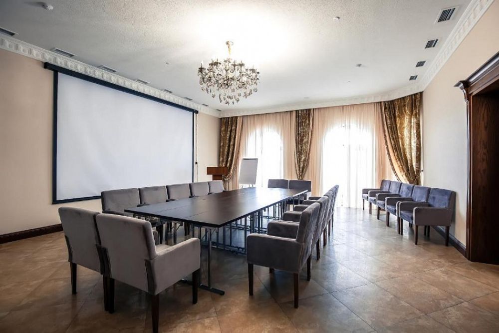 Alanda Hotel & Apartments 4*