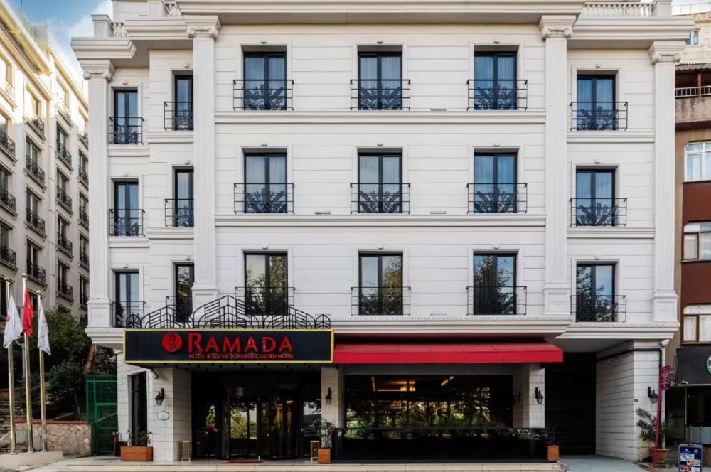 Ramada by Wyndham Istanbul Golden Horn 4*