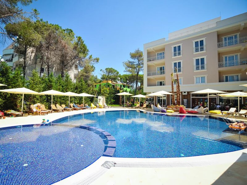 Sandy Beach Resort 4*