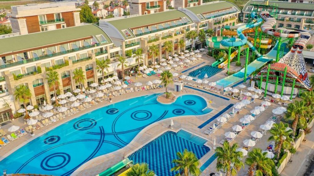 Crystal Waterworld Resort & Spa 5*