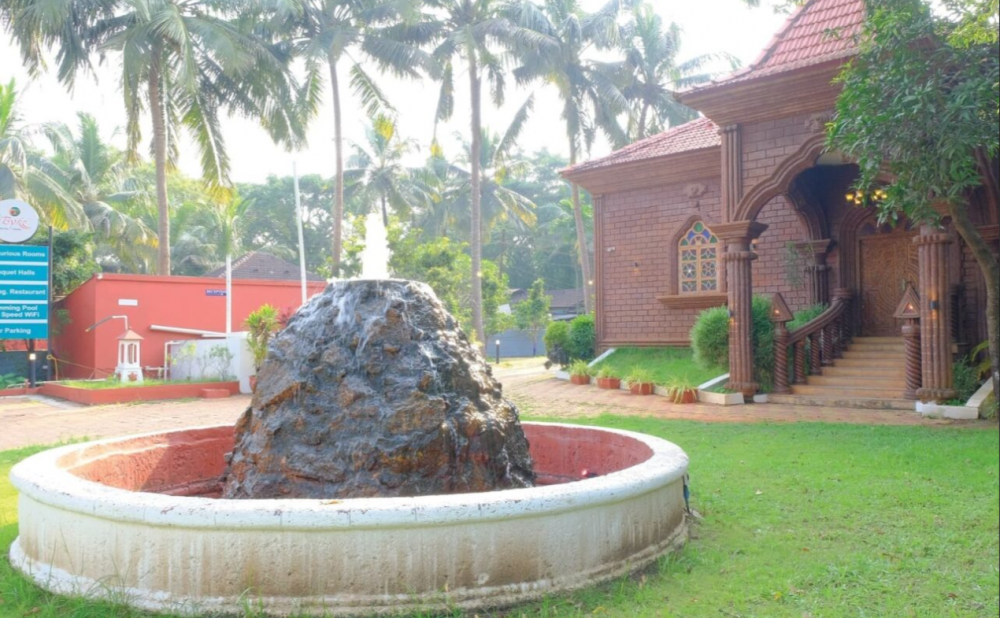 The Byke Royal Pearl (Pure Veg) 2*